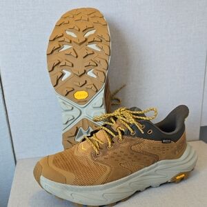 Hoka Anacapa 2 Brown and GreenTrail Shoes with Yellow Accents. (m 8.5). NEW.